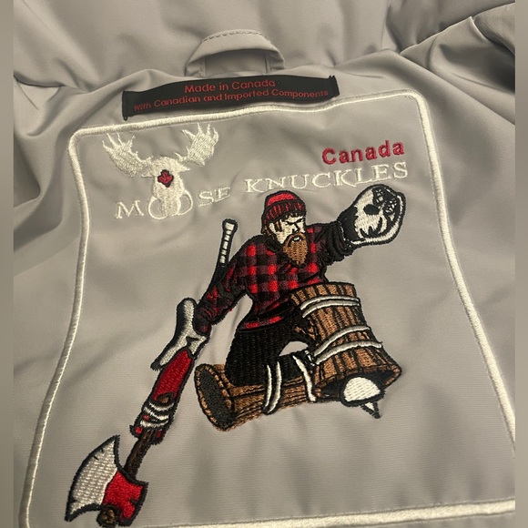 Moose Knuckles Round island Jacket. *SOLD* - Picture 9 of 13